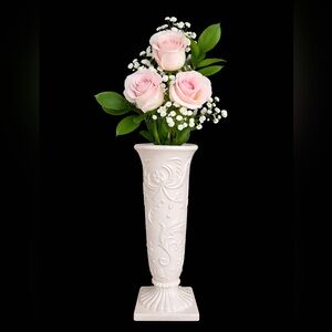 Vintage White 6.75”H Scrolled Design Vase 💘 Valentines Gift!